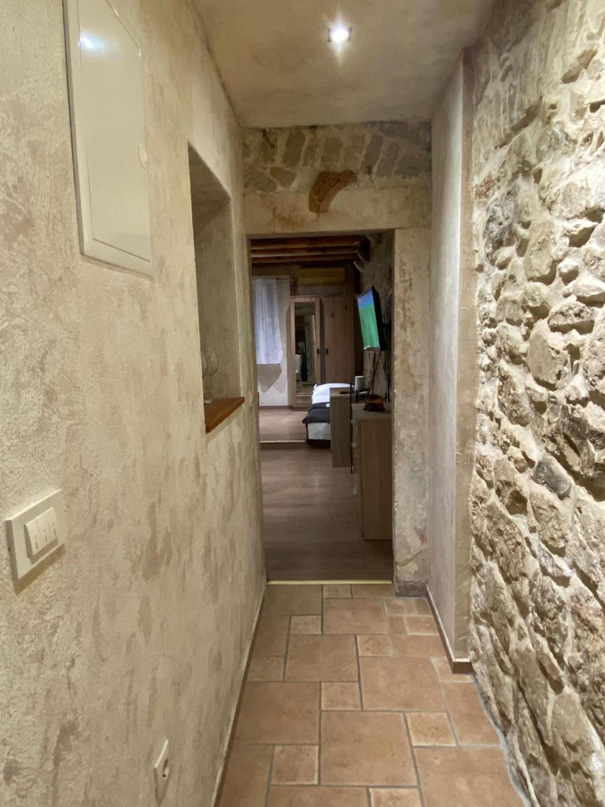 Romantic Old Town Apartment